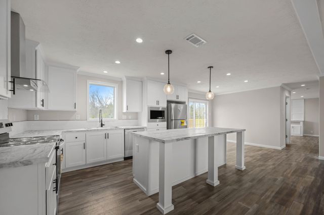 10948 Kyle Road, Bon Aqua, TN 37025