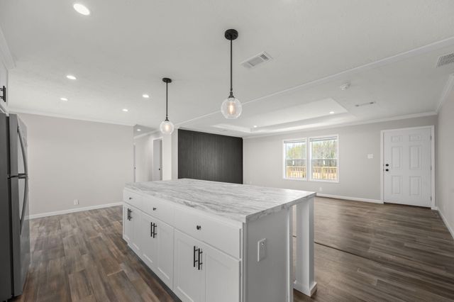 10948 Kyle Road, Bon Aqua, TN 37025