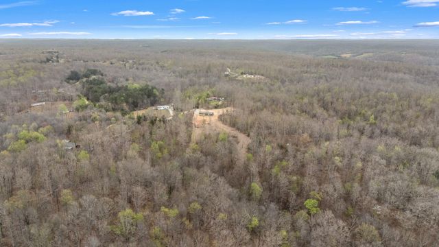 10948 Kyle Road, Bon Aqua, TN 37025