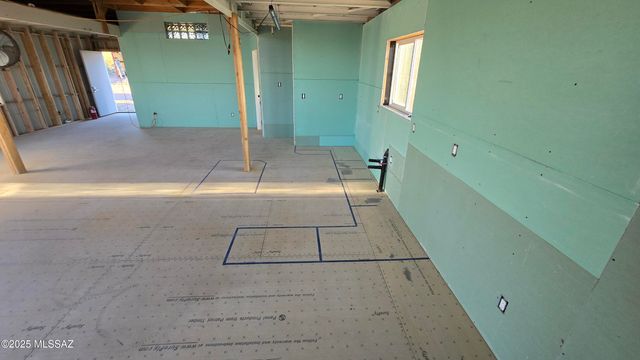 1030 S Weller Lane, Bisbee, AZ 85603