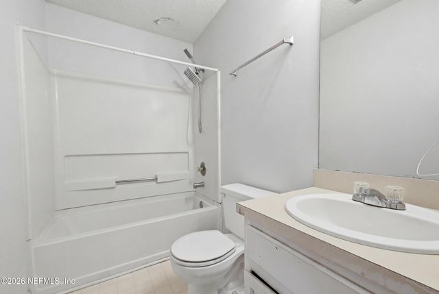 11532 BIRCH FOREST Circle E, Jacksonville, FL 32218