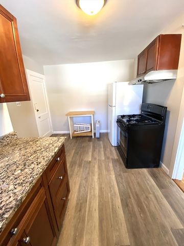117 Fayette 3, Quincy, MA 02170
