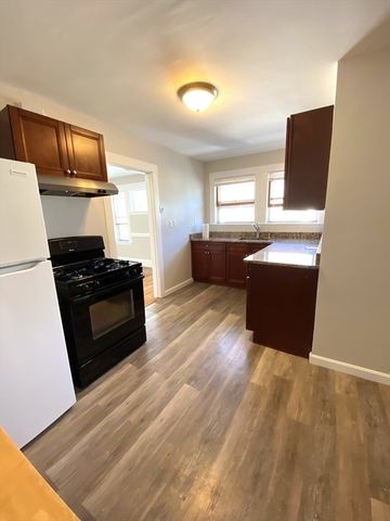 117 Fayette 3, Quincy, MA 02170