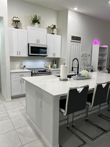 7111 AMELIA COVE COURT, Sun City Center, FL 33573