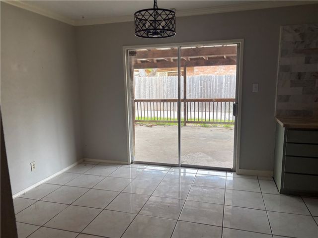 5313 River Oaks Dr, Corpus Christi, TX 78413