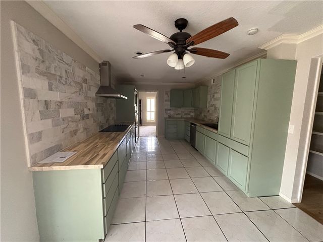 5313 River Oaks Dr, Corpus Christi, TX 78413