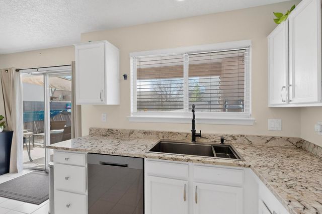 10223 Arroyo Crest Drive NW, Albuquerque, NM 87114