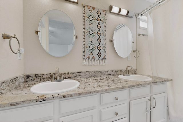 10223 Arroyo Crest Drive NW, Albuquerque, NM 87114