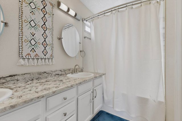 10223 Arroyo Crest Drive NW, Albuquerque, NM 87114