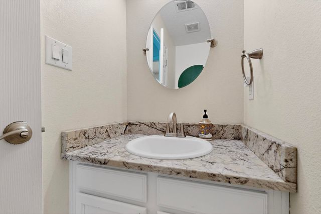 10223 Arroyo Crest Drive NW, Albuquerque, NM 87114