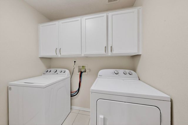 10223 Arroyo Crest Drive NW, Albuquerque, NM 87114