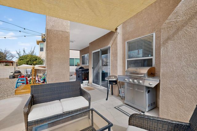 10223 Arroyo Crest Drive NW, Albuquerque, NM 87114