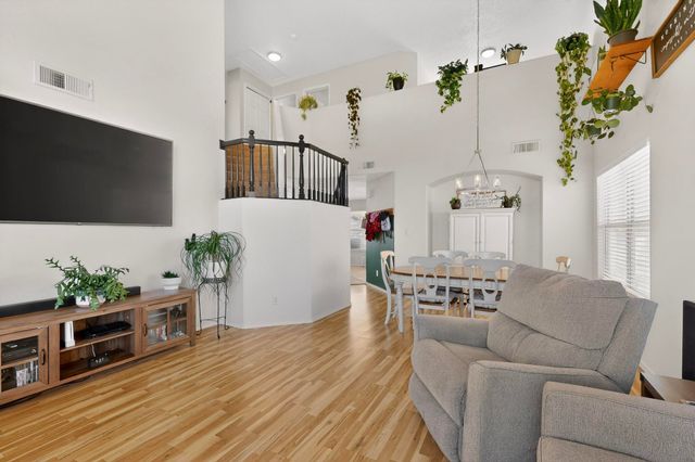 10223 Arroyo Crest Drive NW, Albuquerque, NM 87114