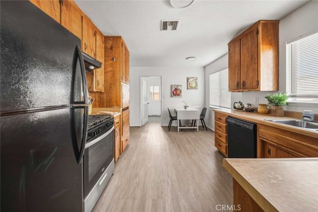 39133 11th Street W, Palmdale, CA 93551