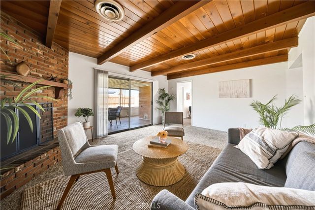 39133 11th Street W, Palmdale, CA 93551