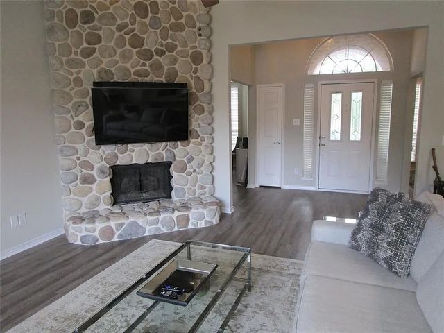 5815 Willow Wood Lane, Dallas, TX 75252