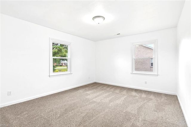 2076 Nansemond PW, Suffolk, VA 23434