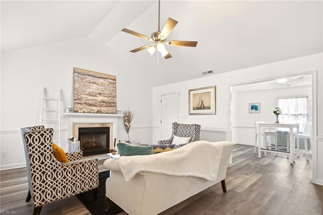 2076 Nansemond PW, Suffolk, VA 23434