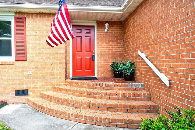 2076 Nansemond PW, Suffolk, VA 23434