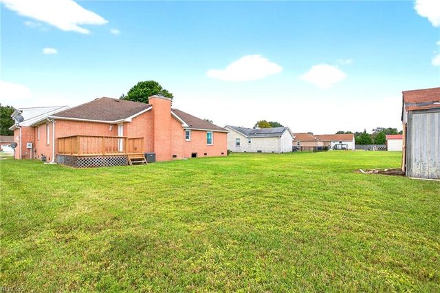 2076 Nansemond PW, Suffolk, VA 23434