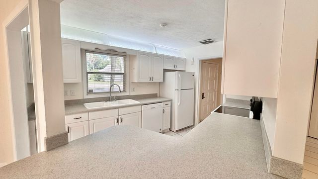 322 SW INDIAN GROVES Drive, Stuart, FL 34994