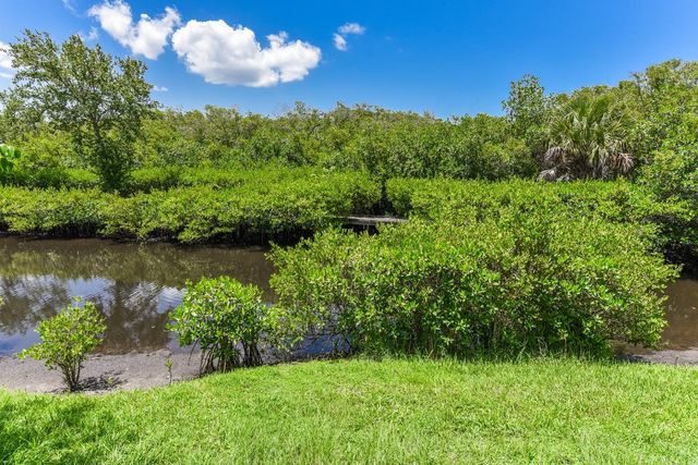 322 SW INDIAN GROVES Drive, Stuart, FL 34994