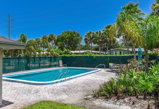 322 SW INDIAN GROVES Drive, Stuart, FL 34994