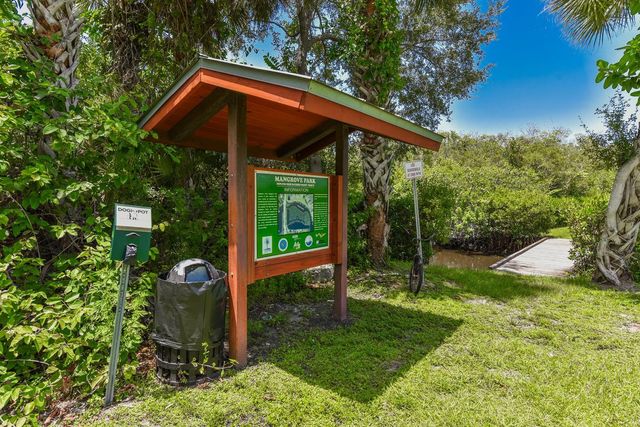 322 SW INDIAN GROVES Drive, Stuart, FL 34994