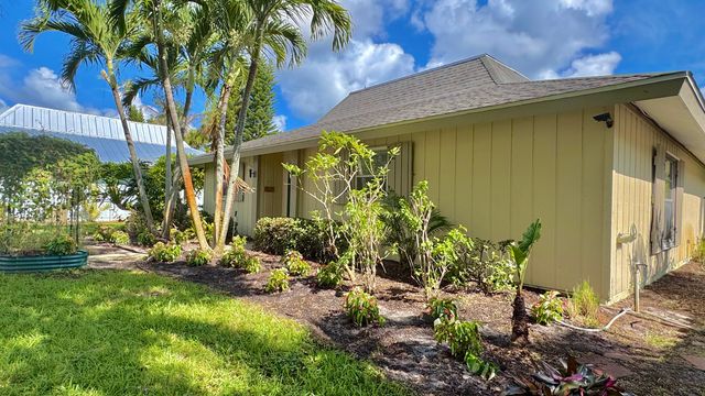 322 SW INDIAN GROVES Drive, Stuart, FL 34994