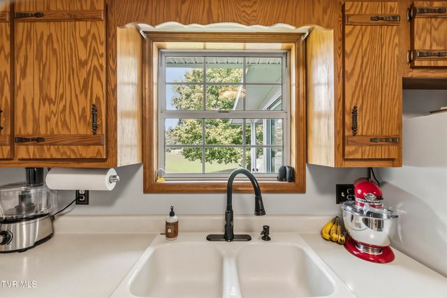 122 Earlington Drive, Greeneville, TN 37743