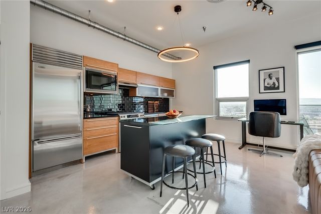 200 Hoover Avenue 1502, Las Vegas, NV 89101