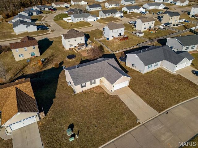 523 Falcons Flight, Wright City, MO 63390