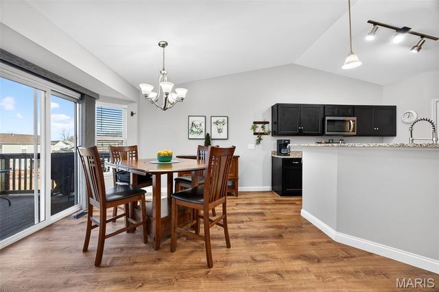 523 Falcons Flight, Wright City, MO 63390