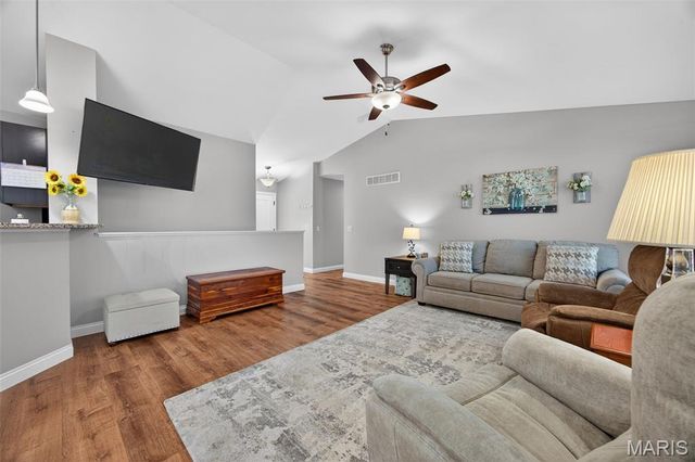 523 Falcons Flight, Wright City, MO 63390