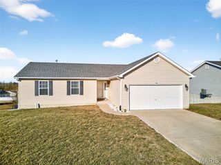 523 Falcons Flight, Wright City, MO 63390