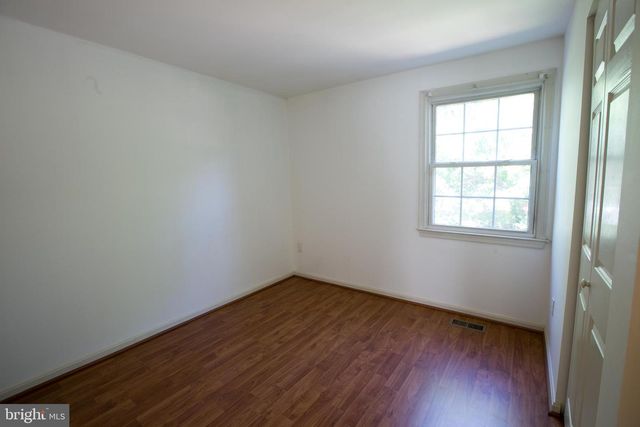 3024 TALKING ROCK DR, Fairfax, VA 22031