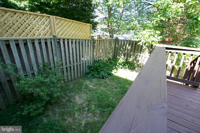 3024 TALKING ROCK DR, Fairfax, VA 22031