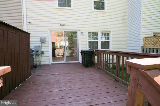 3024 TALKING ROCK DR, Fairfax, VA 22031