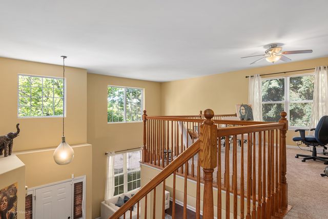 1195 Masters Parkway, Aurora, IL 60506