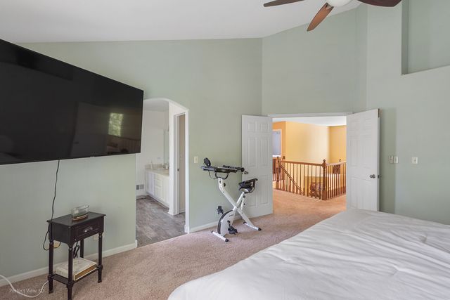 1195 Masters Parkway, Aurora, IL 60506