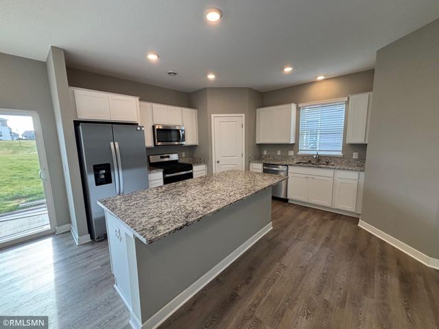 1730 Athens Terrace, Shakopee, MN 55379