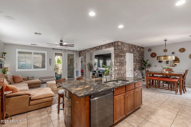 21466 E ROUNDUP Way, Queen Creek, AZ 85142