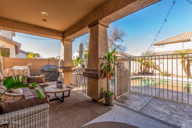 21466 E ROUNDUP Way, Queen Creek, AZ 85142