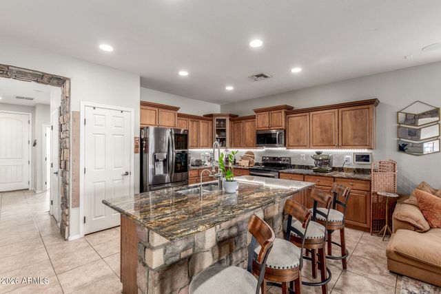 21466 E ROUNDUP Way, Queen Creek, AZ 85142