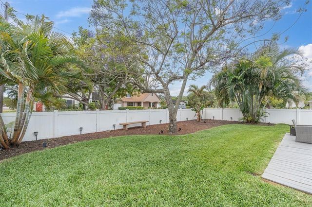 200 62ND STREET N, St Petersburg, FL 33710