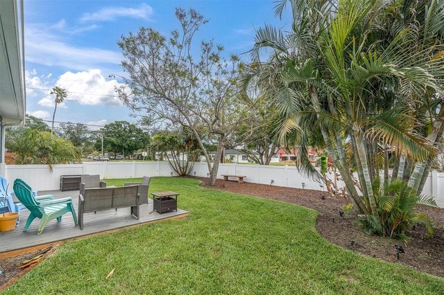 200 62ND STREET N, St Petersburg, FL 33710