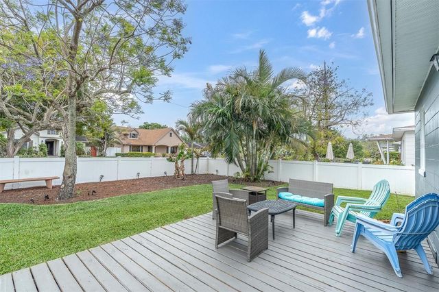 200 62ND STREET N, St Petersburg, FL 33710