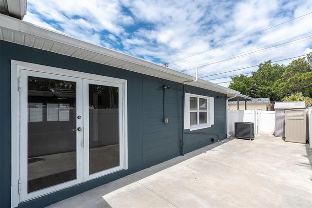 200 62ND STREET N, St Petersburg, FL 33710