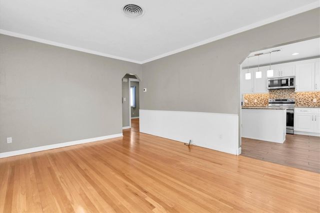 200 62ND STREET N, St Petersburg, FL 33710