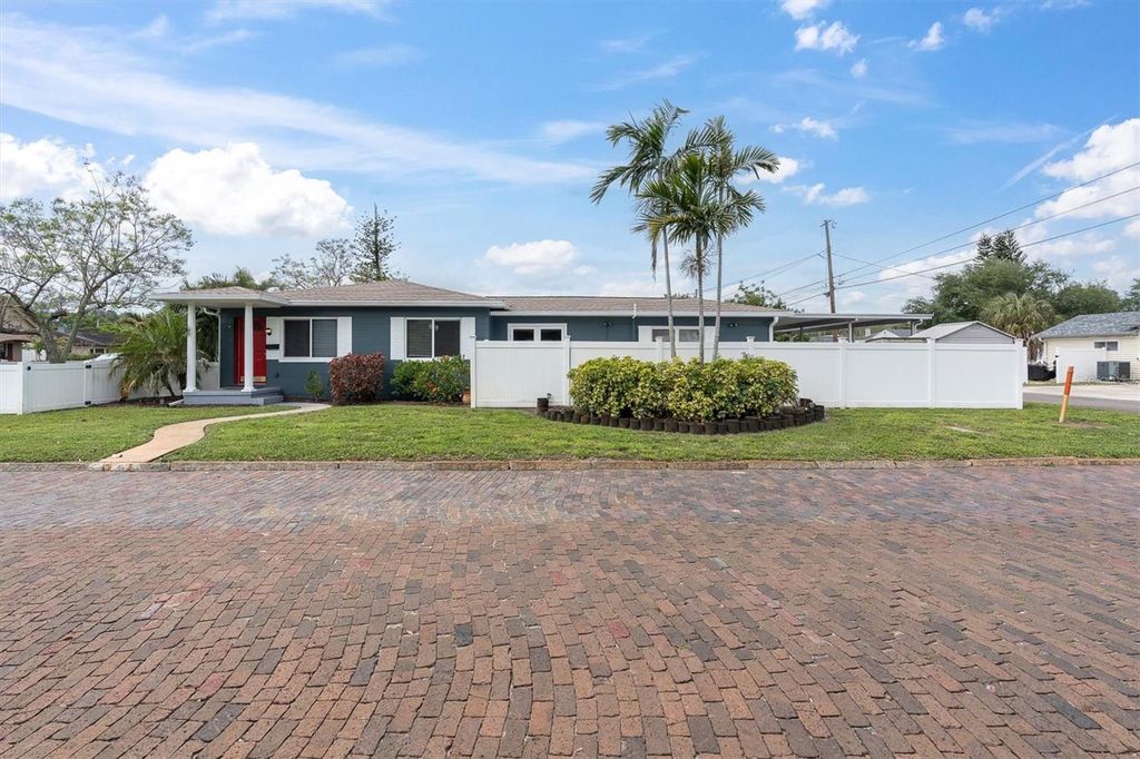 200 62ND STREET N, St Petersburg, FL 33710